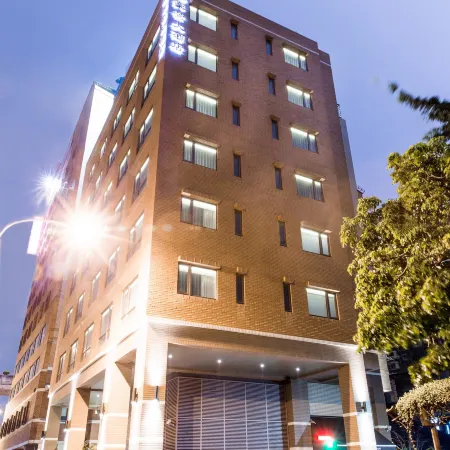 New Riverview Suites Taipei Отели рядом с достопримечательностью «Храм Луншань»