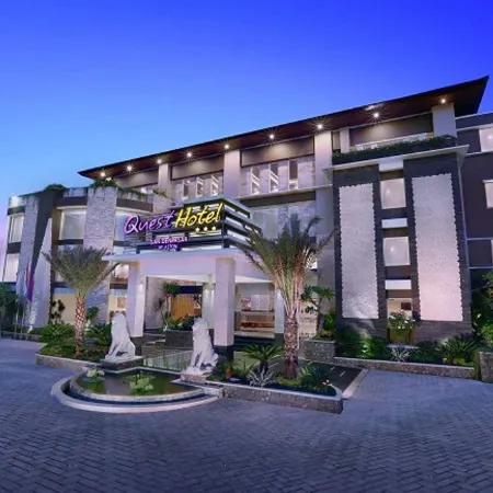 Quest San Hotel Denpasar Bali by Aston Отели рядом с достопримечательностью «Бундаран Ренон»