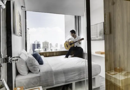 S Box Sukhumvit Hotel