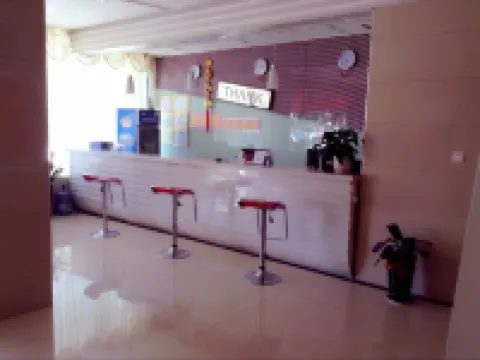 Longzhou Jinmingzhu Business Hotel