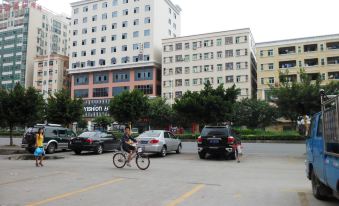 Huihuang Business Hotel