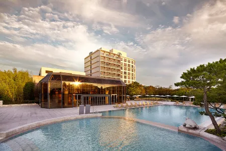 Hilton Gyeongju Отели рядом с достопримечательностью «Gyeongju National Park»