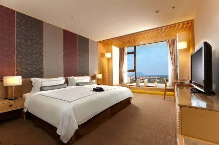 Evergreen Resort Hotel (Jiaosi)