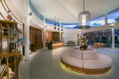 ロビーラウンジ ザ リーフ オーシャンサイド リゾートの写真