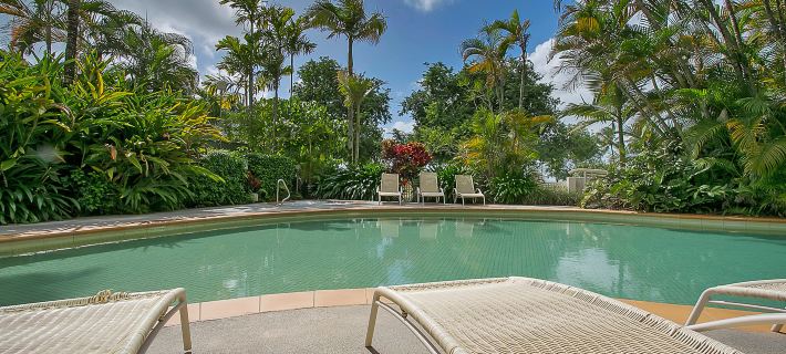 181 the Esplanade Hotels in Cairns North