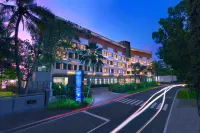 ASTON Anyer Beach Hotel Hotel dekat Pantai Kelapa Jangkung