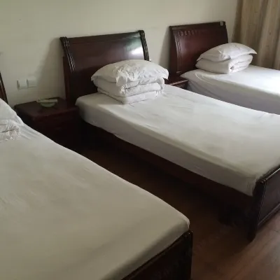 Red Sun Hotel Hotels near Hengfeng People's Hospital