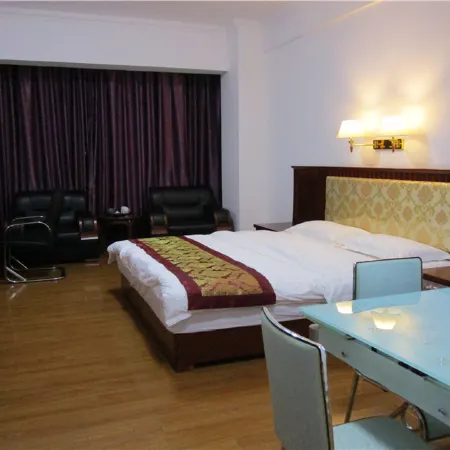 Shidian Yunlai Hotel