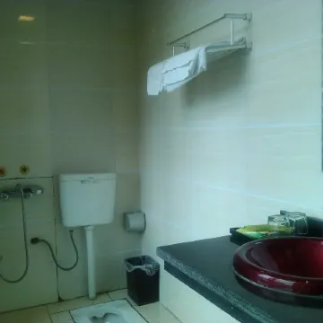 Huaying Xinsitong Hotel