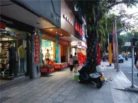 Ruili Nanyang Express Homestay - 2 tähden