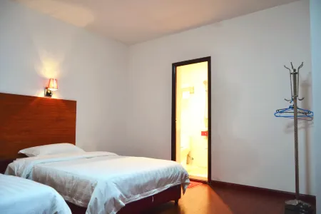 Xincheng Hotel No. 2 Отели рядом с достопримечательностью «Yuanyangxi»