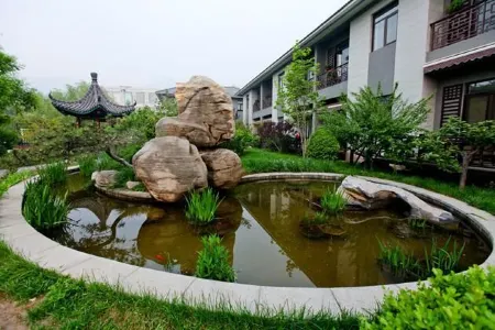 Beijing Fragrant Hill Holiday Business Hotel Отели рядом с достопримечательностью «National Botanical Garden South Garden»