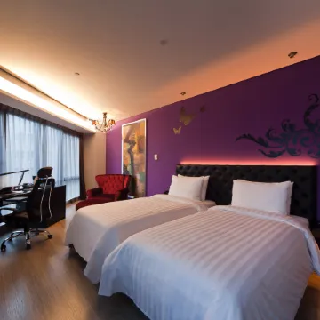 FX Hotel (Taipei Nanjing East Road) Отели рядом с достопримечательностью «Торговый центр Syntrend»