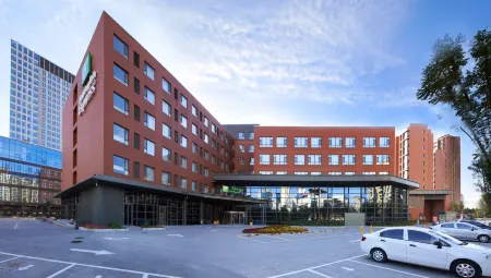 Holiday Inn Express Ordos Dongsheng Отели рядом с достопримечательностью «Yike Zhaomeng Monument»