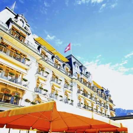 Grand Hotel Suisse Majestic, Autograph Collection Отели рядом с достопримечательностью «Mountain Studio»