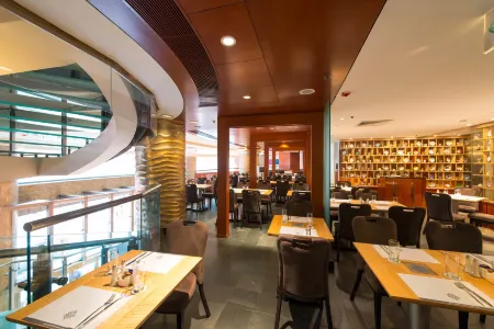 Empire Hotel Kowloon－Tsim Sha Tsui Отели рядом со станцией Западный Коулун