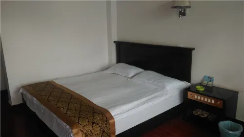 Lianghe Limin Hotel Hotels in Lianghe