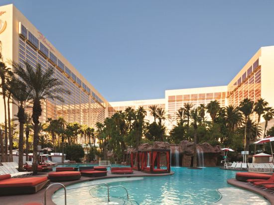 Paris Las Vegas Pool: Quiet Paradise With Eiffel Tower Views