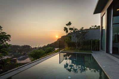 屋外プール サンスリ プーケットの写真