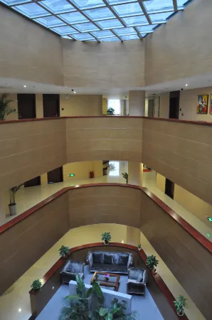 Lifeng Hotel Отели в г. Чжаопин