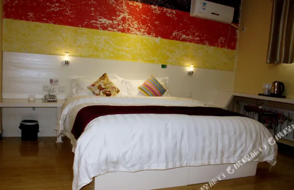 青年酒店（邯鄲中華南大街成峯路店）