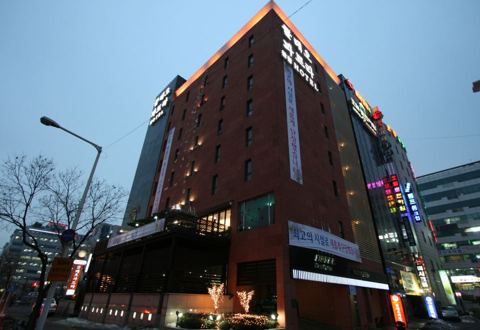 일산 클레오호텔 외관 또는 근처 호수공원