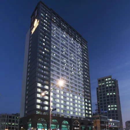 Crown Harbor Hotel Busan Отели рядом с достопримечательностью «Галерея «604»»