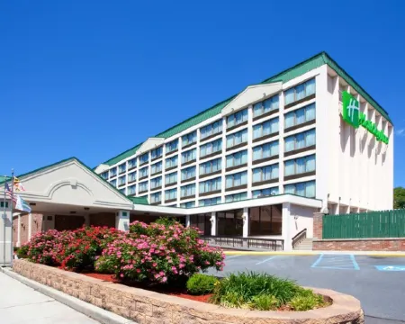 Ramada by Wyndham Cumberland Downtown Hotels in Cumberland