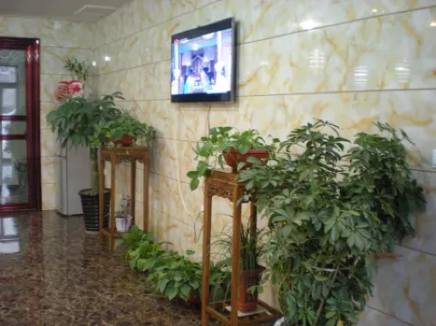 Mengfan Homestay (Xi'an Taiyi Palace Interchange) Отели рядом с достопримечательностью «Xi'an Fanyi University (East Area)»