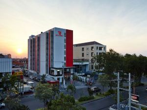 Monoloog Hotel Surabaya (Formerly Red Planet Surabaya)