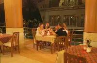 Samui First House Hotel - breakfast