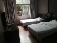 Huaying Yixin Hotel