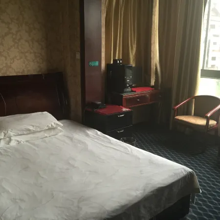 Taixing Xinghe Hotel