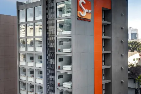 S Box Sukhumvit Hotel