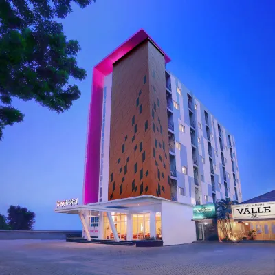 favehotel Simpang Lima - Semarang Hotels near Menara Masjid Raya Baiturrahman Semarang