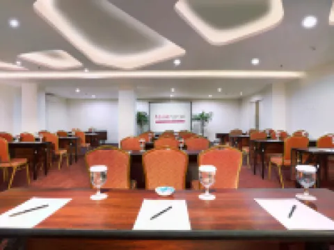favehotel Simpang Lima - Semarang Hotels in Candisari