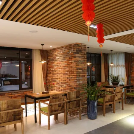 Pai Hotel (Xinchang Wanda Plaza store)
