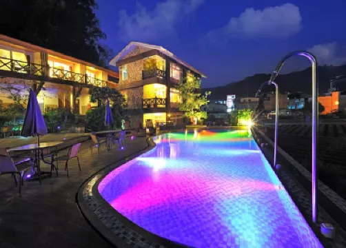 CIM MENG ROU Holiday Villa Hotels in Dahu Township