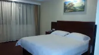 Greentree Inn Jiangsu Suzhou Taicang Liuhe Passenger Station Express Hotel Hotels near Yangtze Estuary Tourist Resort in Taicang, Jiangsu Province