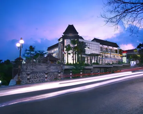 Hotel Neo Denpasar Bali by Aston Hotels near Cokroaminto