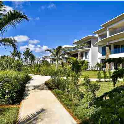 Radisson Blu Azuri Resort Amp; Spa, Mauritius Hotel Exterior