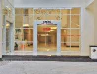 Harris Hotel & Conventions Ciumbuleuit - Bandung Hotels near Dojo Bianglala