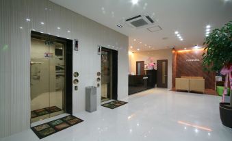 Cleopatra Hotel