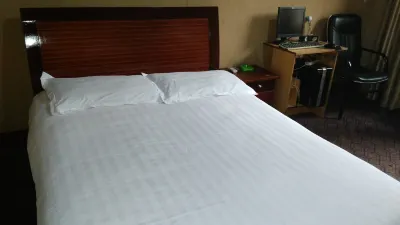 Hengshan Zhongxin Hotel