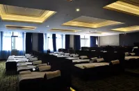 Hangzhou YinLonghui Leisure Theme Hotel (Xiaoshan Tonghui Middle Road Subway Station)