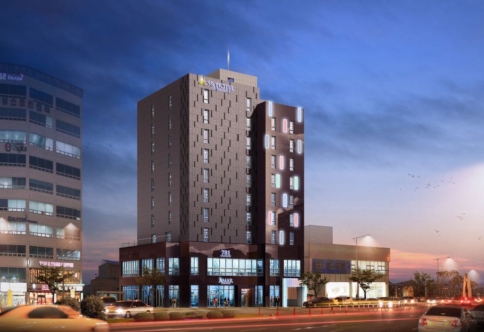 S& Hotel - Housity