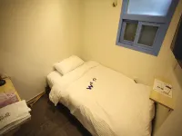 W Mini Hotel - Hostel Hotels near Gwan-Eumsa