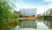 Longhuyuan Hostel