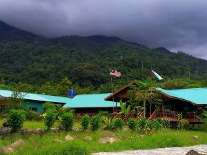 Kinabalu Poring Vacation Lodge - Hostel