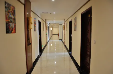 Zizhongchuan East Business Hotel Отели в г. Цзычжон